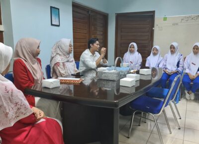 Tentang Program D-III Kebidanan